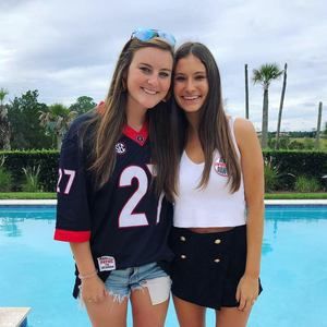 Meet your Posher, Julia